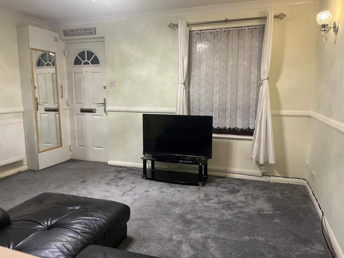 Ferienwohnung London 1 Bed Cosy House Norwood Exterior foto