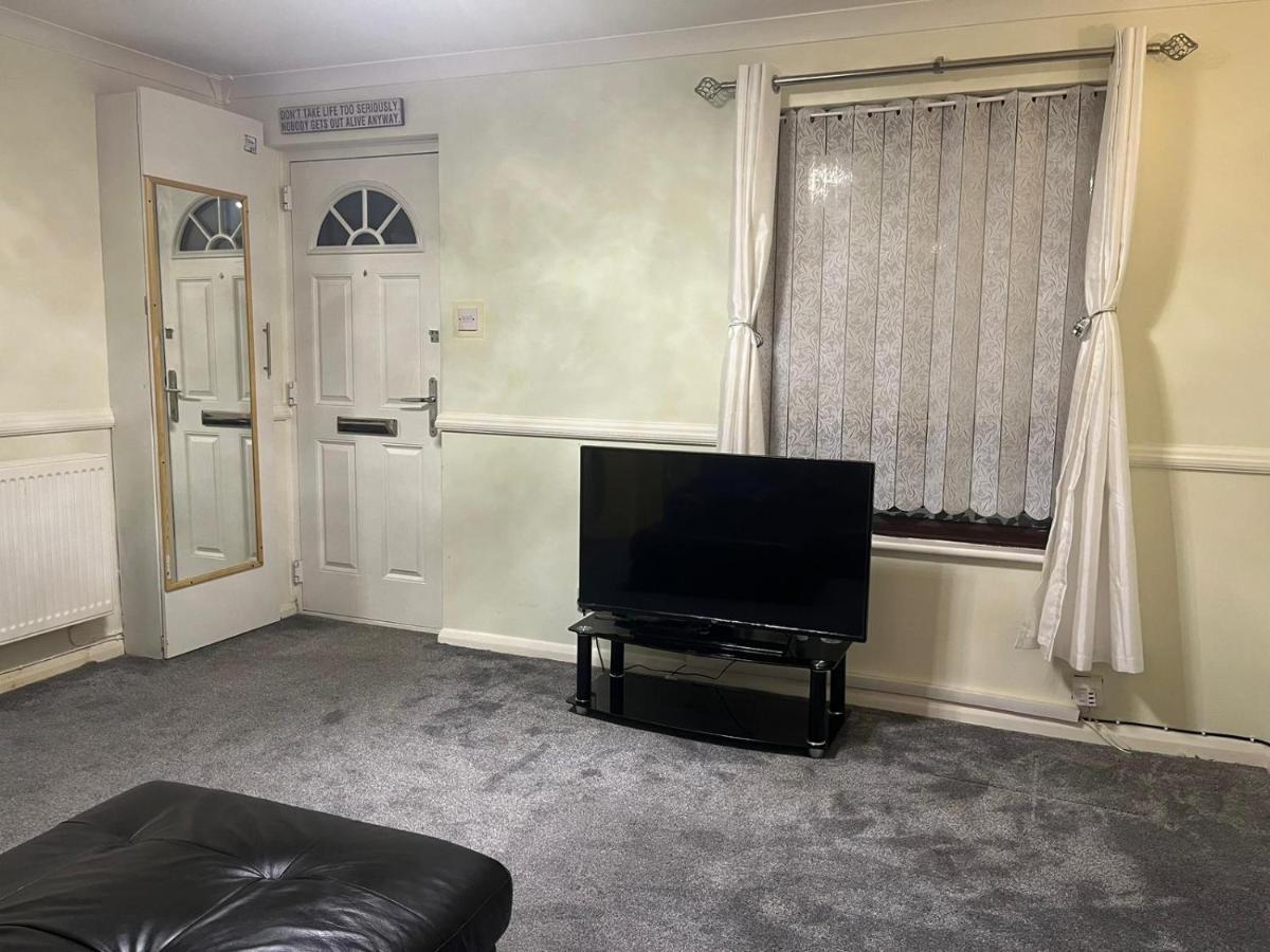 Ferienwohnung London 1 Bed Cosy House Norwood Exterior foto