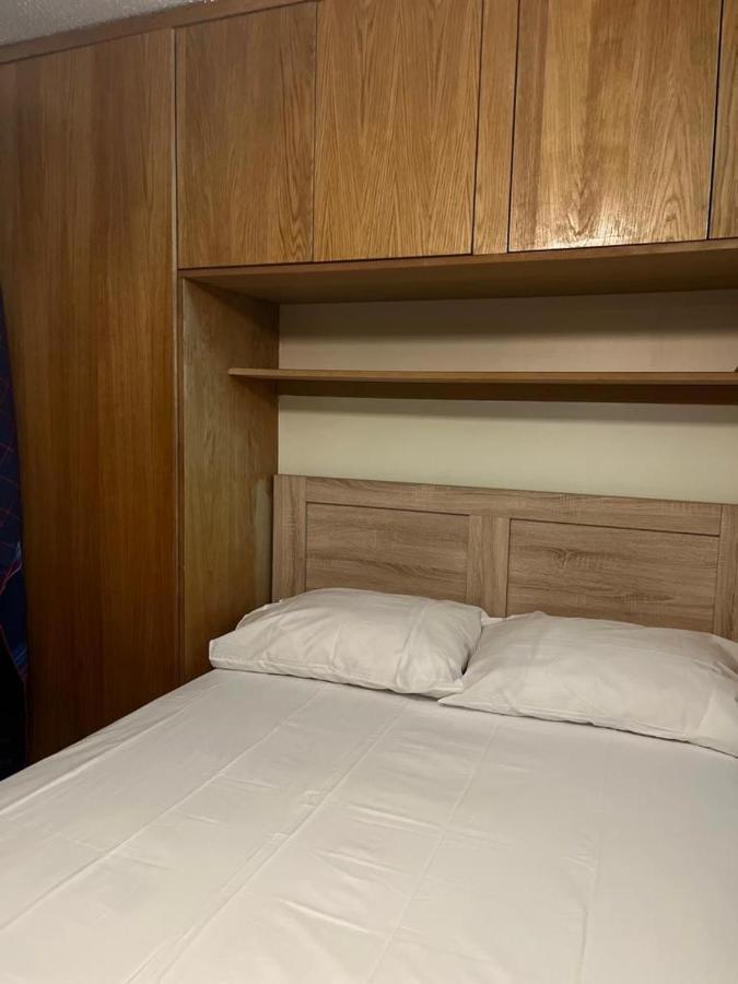 Ferienwohnung London 1 Bed Cosy House Norwood Exterior foto